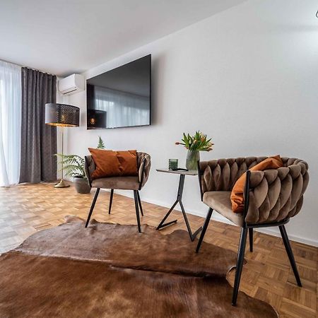 City Wohnung Fn L 5 Klimatisiert Mit Balkon Und Kueche FDH Exterior photo