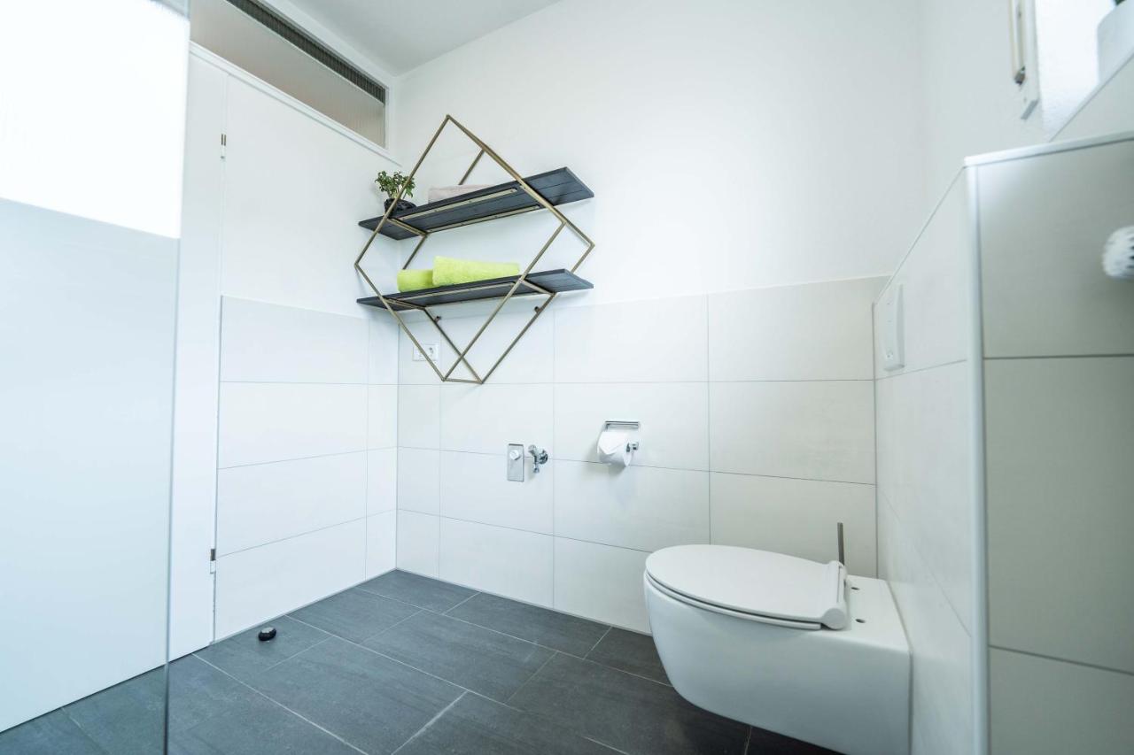 City Wohnung Fn L 5 Klimatisiert Mit Balkon Und Kueche FDH Exterior photo